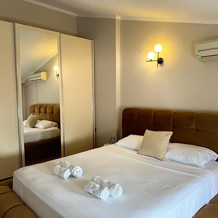 Golden Dublex Apartment *