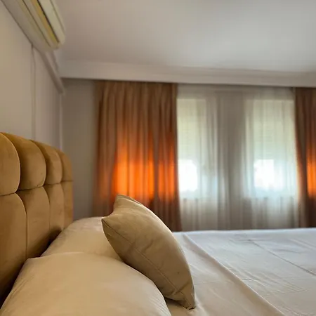 Golden Dublex * Tirana