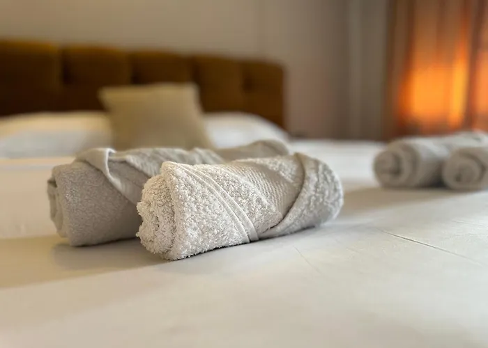 Golden Dublex 地拉那